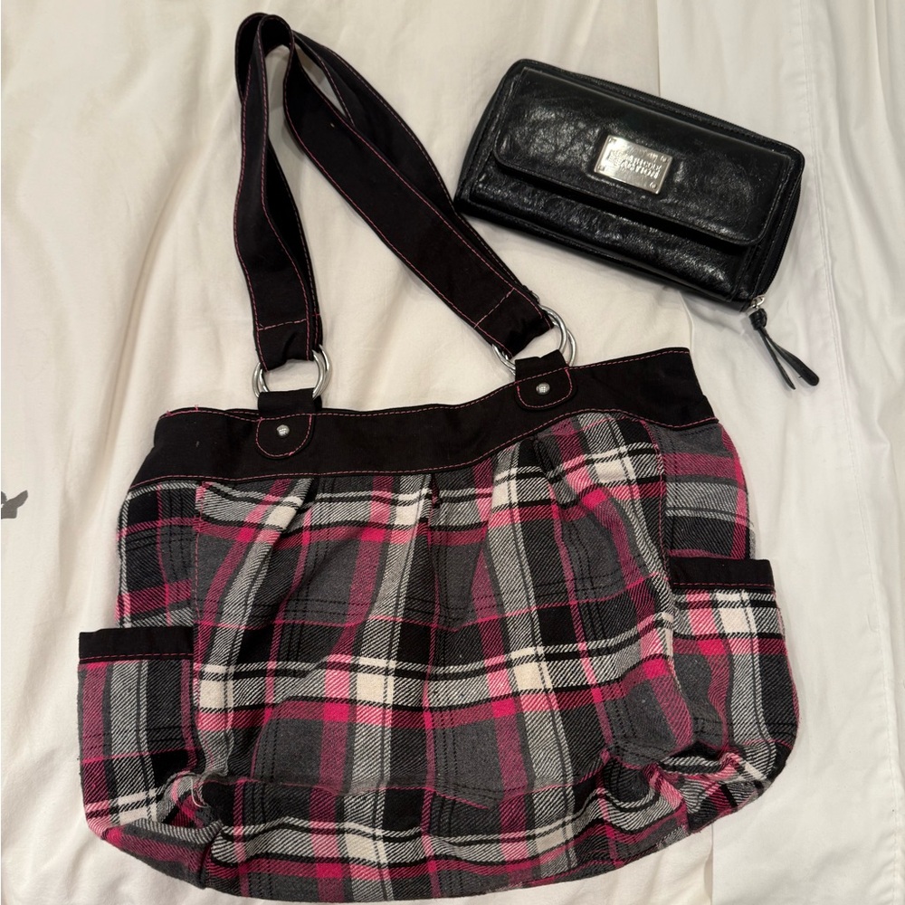 Chic Plaid Shoulder Bag in Pink and Black with wallet
